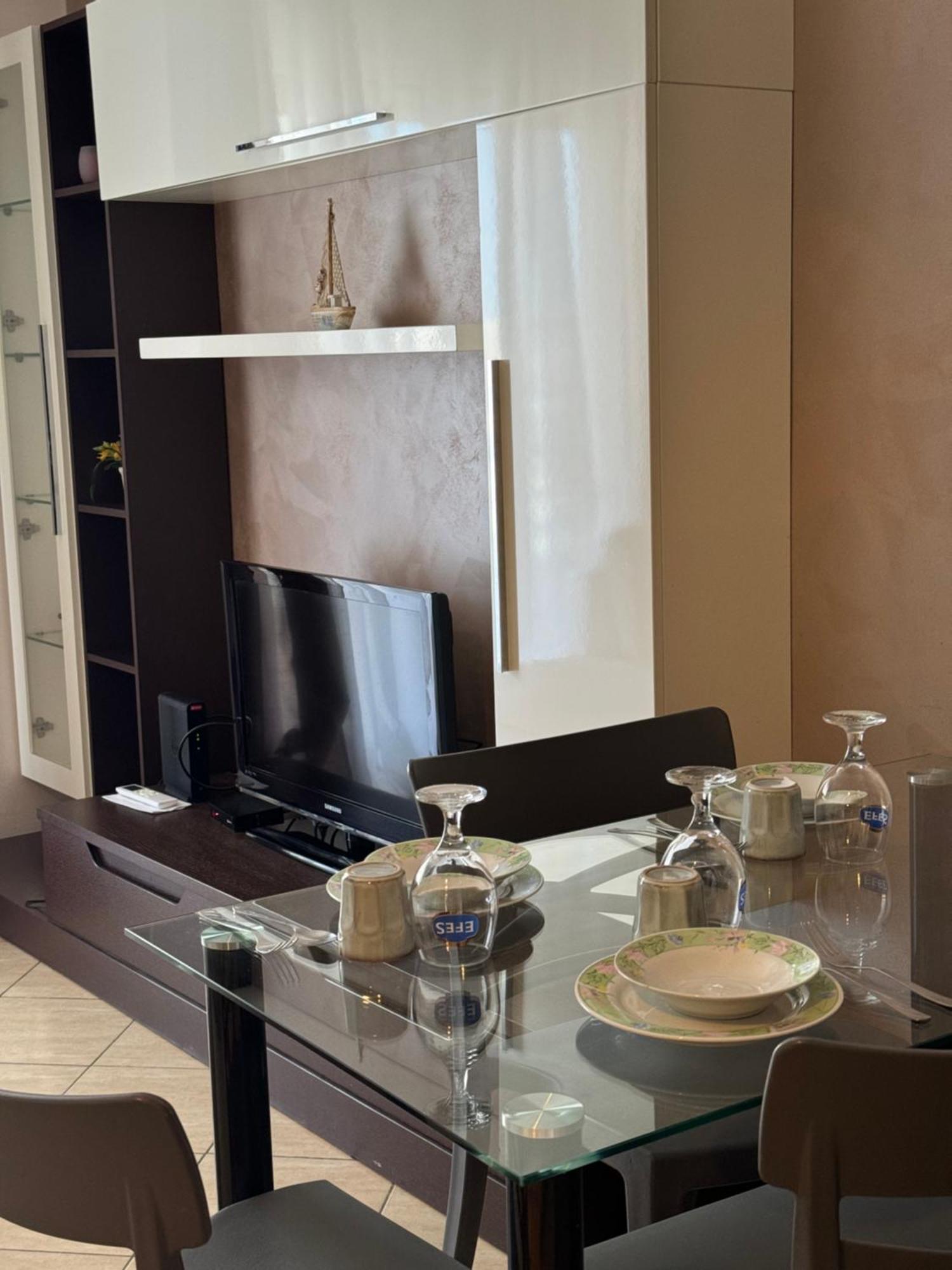 Elegant Apartment In Lungomare - N 23 Vlorë Eksteriør bilde
